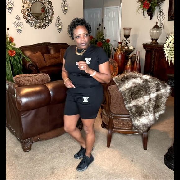 Signature short set - Picture 2 of 4